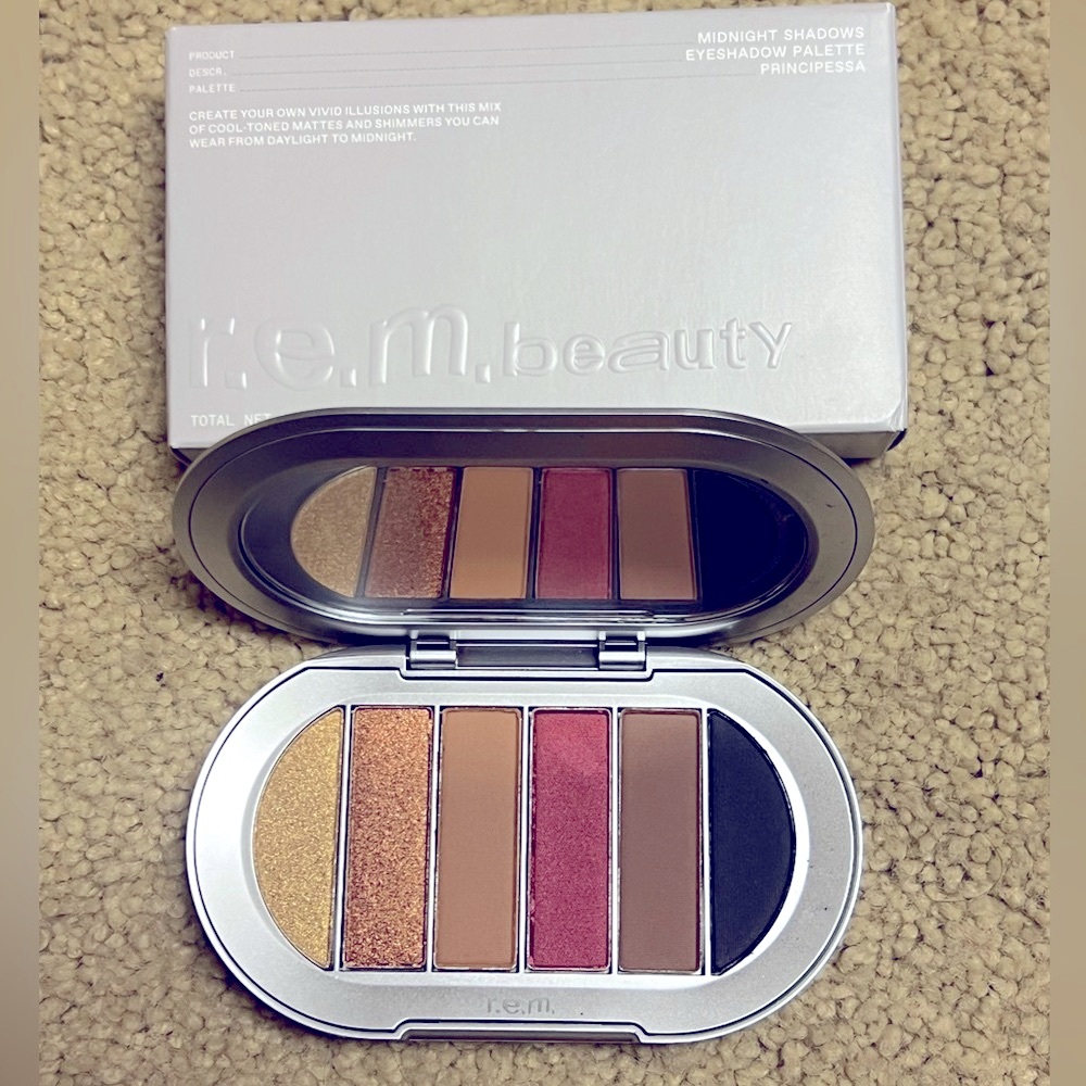 R.E.M.Beauty midnight shadows eyeshadow palette 8g BRAND NEW IN BOX!! - Picture 5 of 9